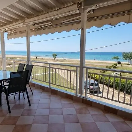 Apartment La Beachfront Luxury Living