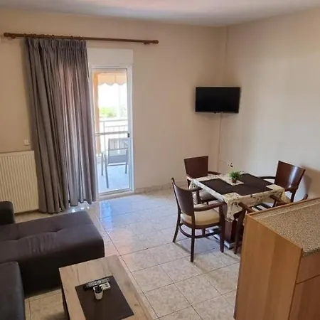 La Beachfront Luxury Living Apartment Flogita