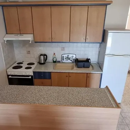 La Beachfront Luxury Living Apartment Flogita