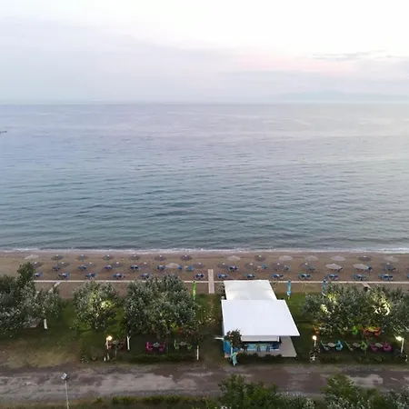 Apartament La Beachfront Luxury Living Flogita