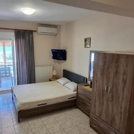 La Beachfront Luxury Living Apartament Flogita