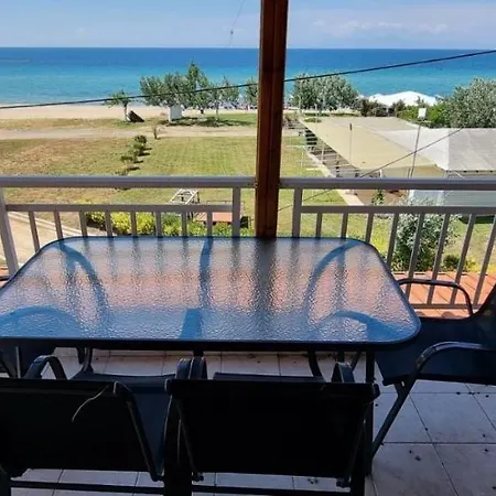 La Beachfront Luxury Living Apartament Flogita