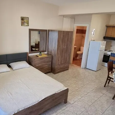 Apartament La Beachfront Luxury Living Flogita